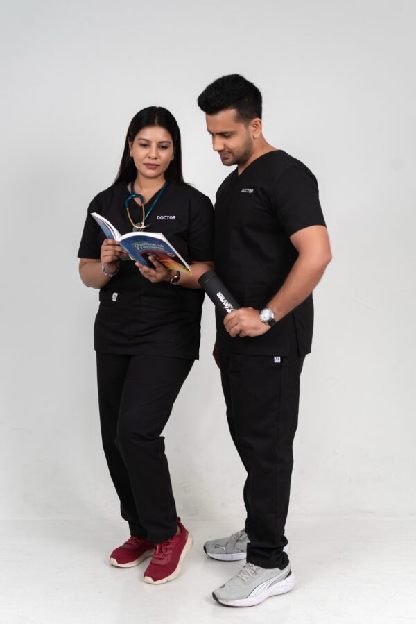 SoftTouch Black - Scrub Set (Unisex)